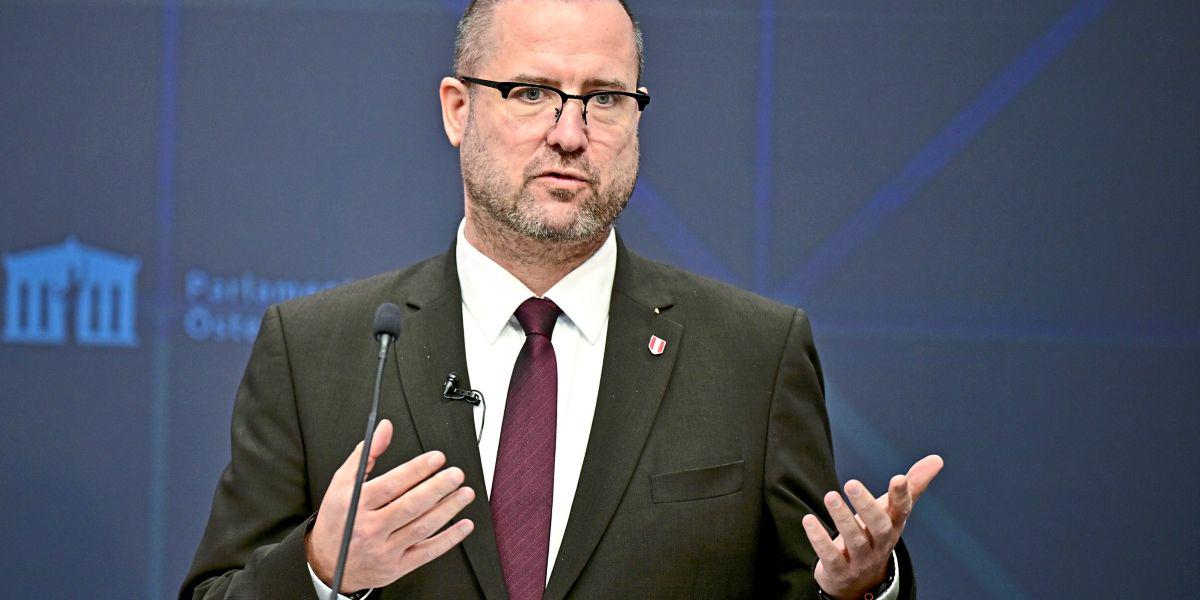 Rechtsextremismusbericht: FPÖ attackiert wieder das DÖW