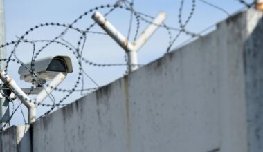 Tražitelji azila u Ježevu već danima štrajkaju glađu, tvrde da im prijete batinama ako ne prestanu