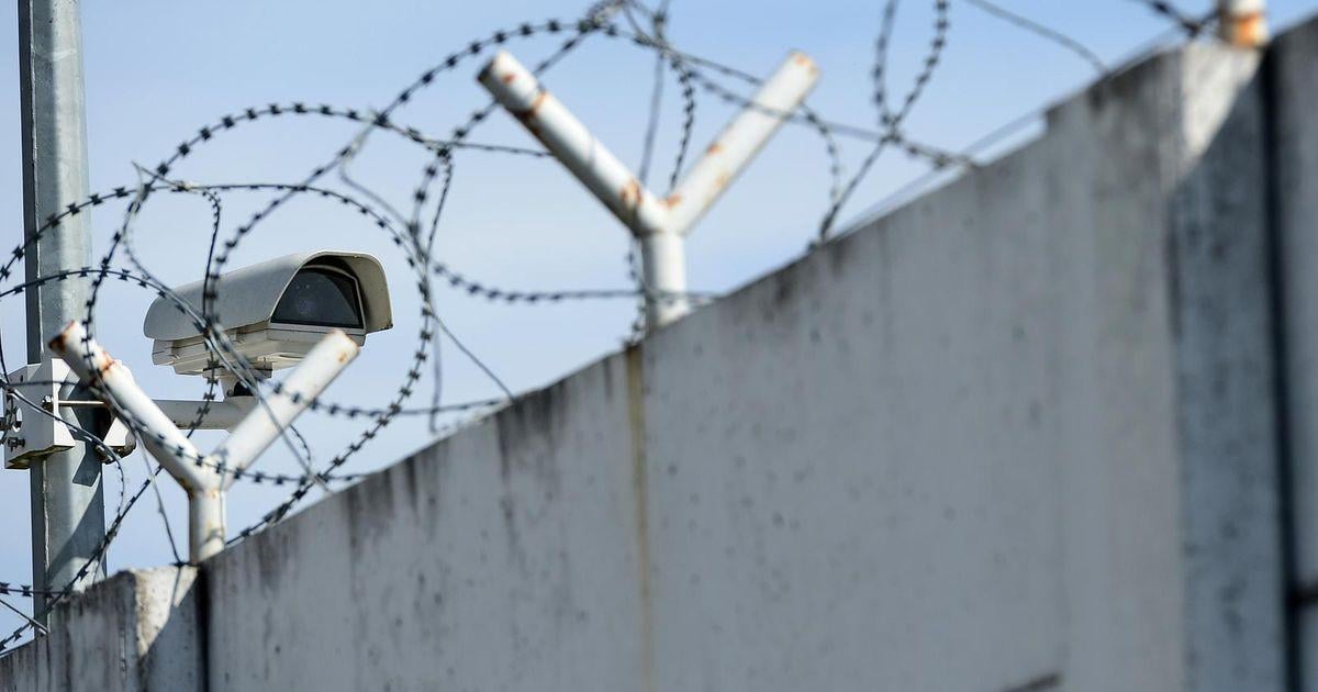 Tražitelji azila u Ježevu već danima štrajkaju glađu, tvrde da im prijete batinama ako ne prestanu