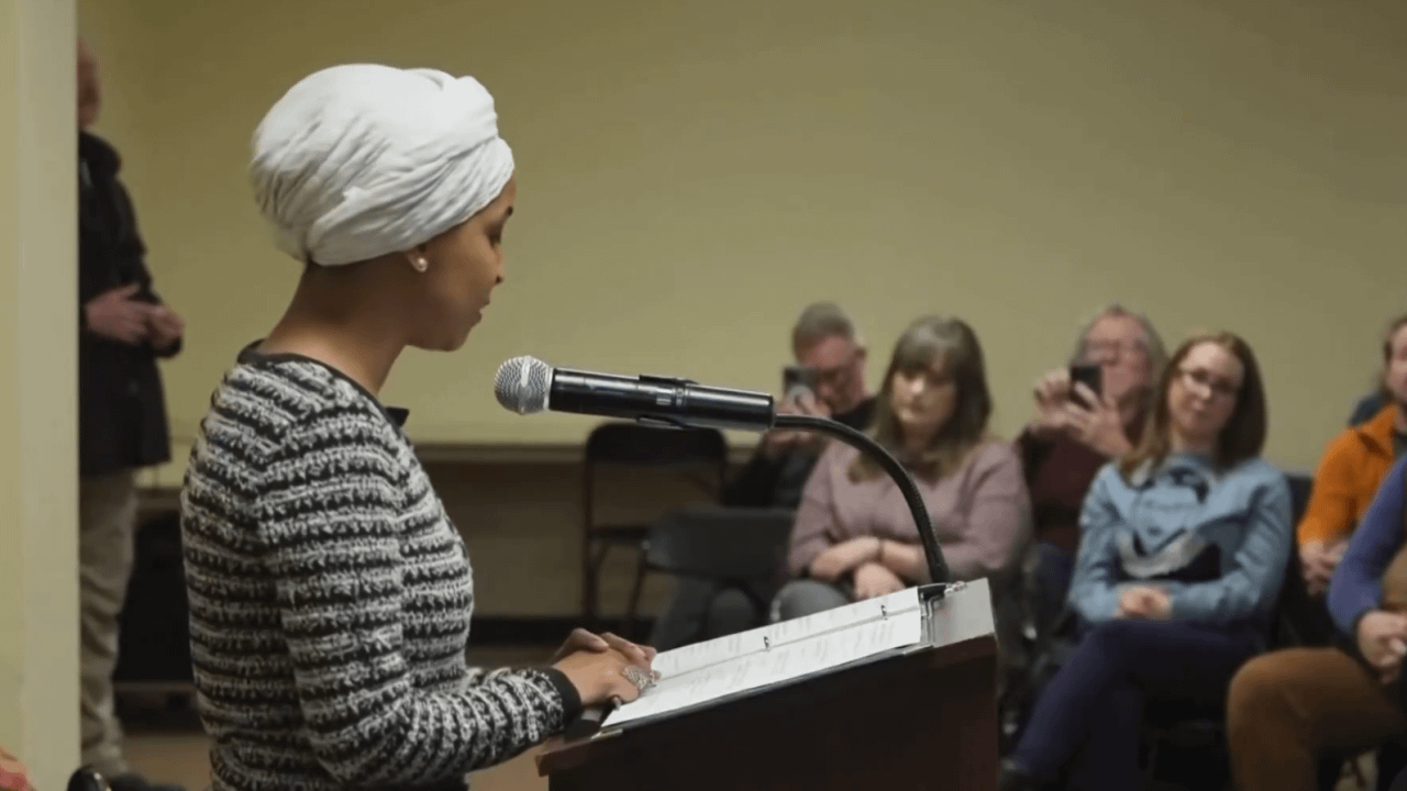 Άγνωστος «ψεκάζει» Δημοκρατική βουλευτή στη Μινεάπολη