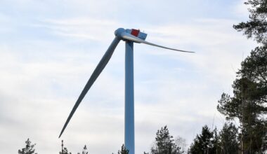 Explosion på vindkraftverk – vinge flög av - P4 Skaraborg