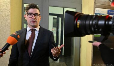 Germany's AfD bonds with Austrian far-right extremists