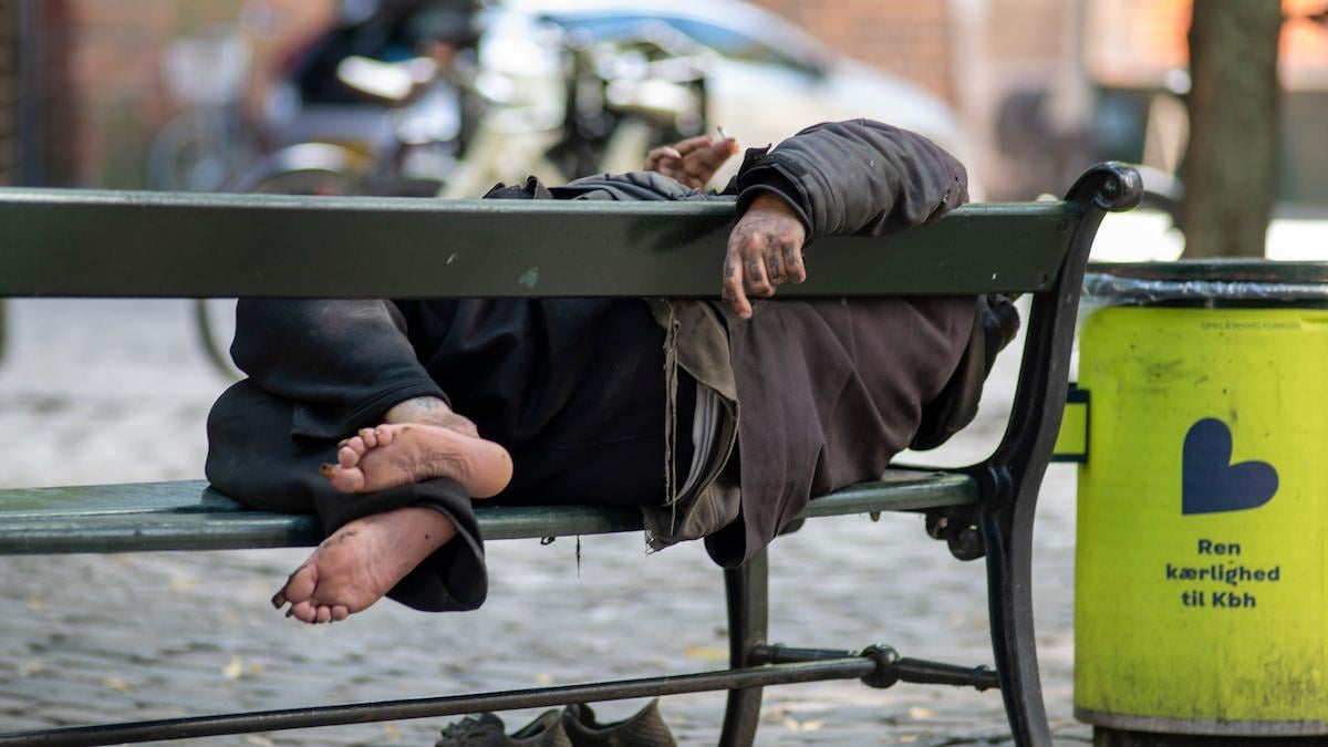 Udsatte misbrugere kan beholde deres narko: 'De skal ikke have krav og sanktioner, så de bliver mere udsatte'