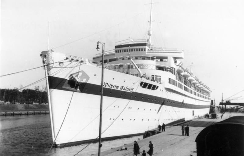 81 years ago, on 9:16 PM, Jan 30 1945, the German ship Wilhelm Gustloff sank after being torpedoed by a Soviet sub in the Baltic Sea. Carrying 10,000+ passengers, mostly refugees, it sank in an hour. Over 9,000 died including many children. The sinking is the deadliest maritime disaster in history.
