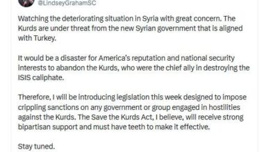 Lindsey Graham: Bu hafta Kürtlere karşı düşmanlık besleyen herhangi bir hükümete veya gruba ağır yaptırımlar uygulamayı amaçlayan bir yasa tasarısı sunacağım. Kürtleri Kurtarma Yasası'nın güçlü bir iki partili destek alacağına inanıyorum ve etkili olabilmesi için caydırıcı bir güce sahip olması gere