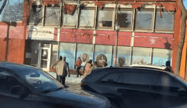 ICE esegue un'esecuzione sommaria in pubblico.