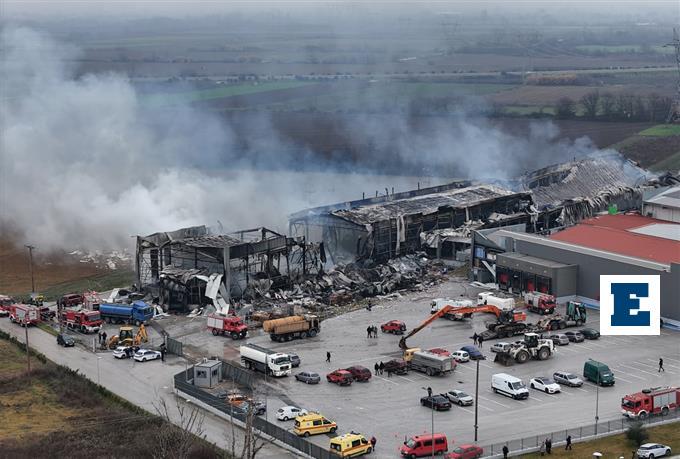 «Ισοπεδώθηκε, λες και έπεσε πύραυλος»: Θλίψη για τις 4 νεκρές γυναίκες στο «Βιολάντα» - Ερωτηματικά για τα μέτρα ασφαλείας