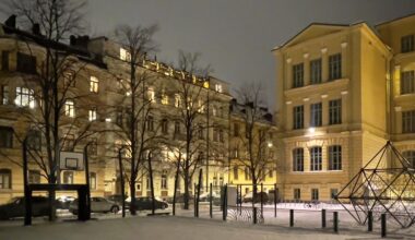 A view from Kaartinkaupunki, Helsinki. School building on the right-hand side.