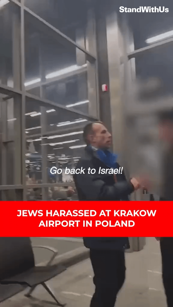 Czemu Polacy mają taki twardy akcent kiedy mówią po angielsku.