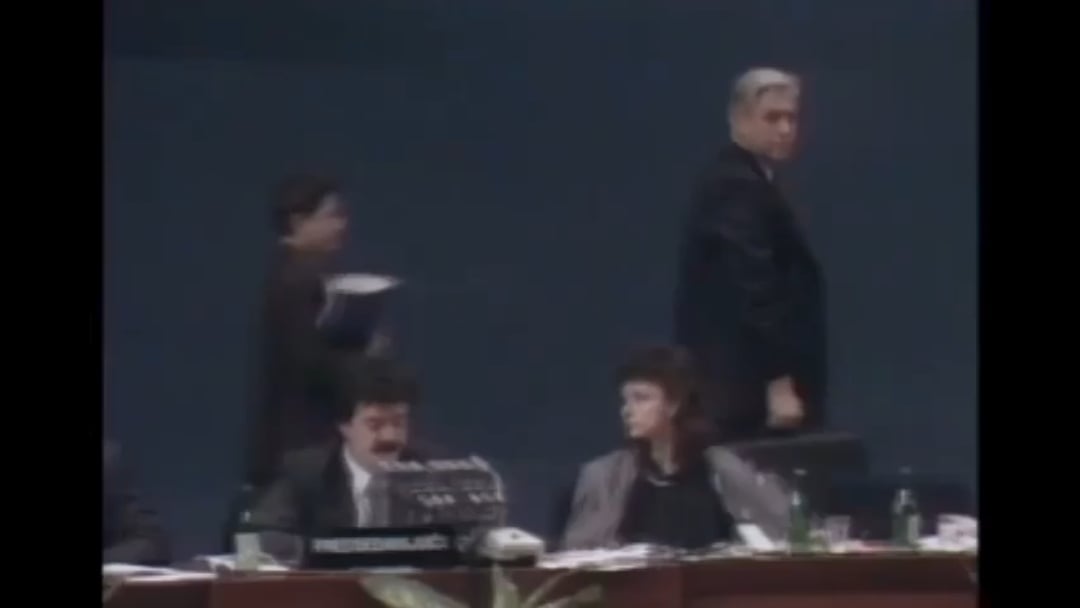 Na današnji dan leta 1990 je slovenska delegacija protestno zapustila izredni kongres ZKJ