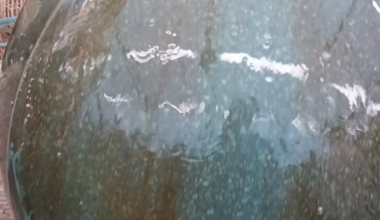 Už ani "důkaz" že voda nedrží na kouli není na straně plochozemců!