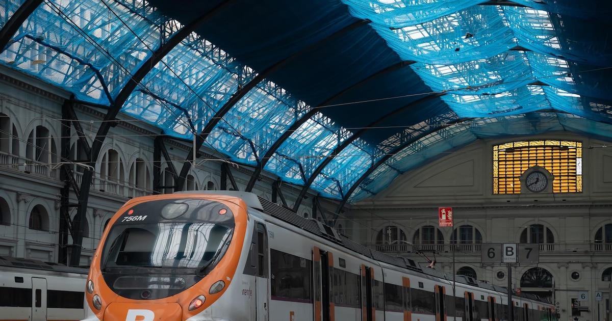 Descarrila un tren de Rodalies entre Blanes y Maçanet (Girona) e impacta contra una roca