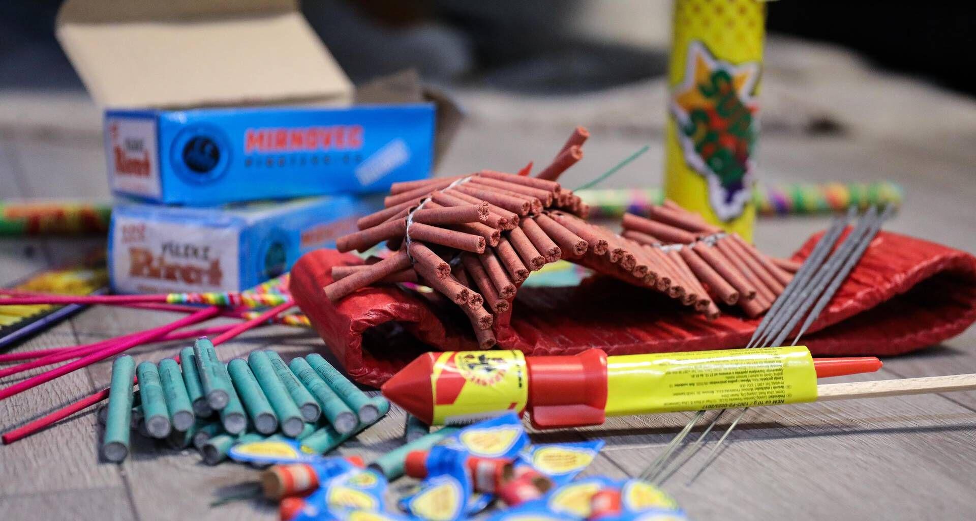 Botti di Capodanno, perde tre dita ma dimesso dall'ospedale si ferisce di nuovo: stavolta al volto e all'occhio