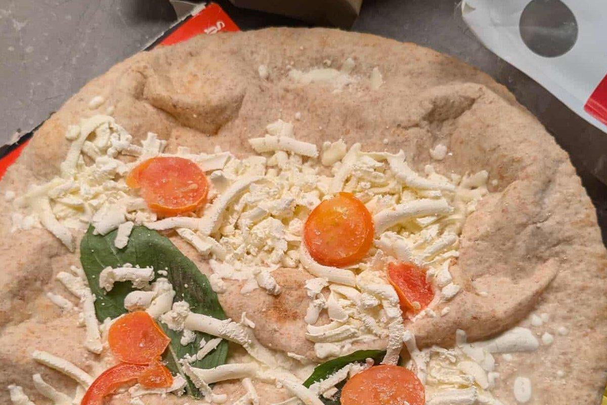 Klient ostis poest pitsa, kuid karbist vaatas vastu peaaegu paljas põhi