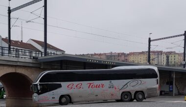 Předvolební autobus Motoristů na Florenci