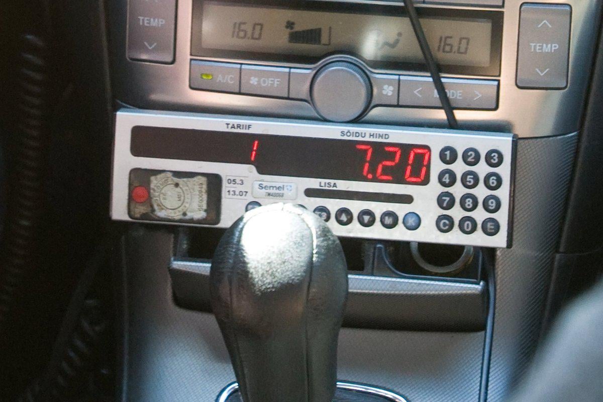 Lugeja: Amigo takso kasseerib topelt ja ei kavatsegi tagasi maksta (kas ka LHV?)