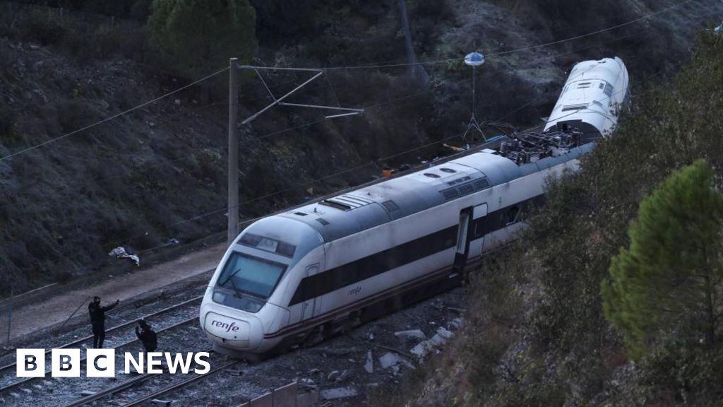 High-speed train crash in Spain kills at least 39