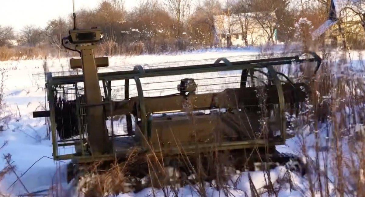 ​Ukrainian Forces Present Pliushch Robotic System for Remote Communications Deployment | Defense Express