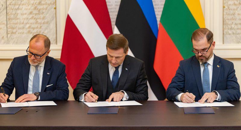 Latvijos žiniasklaida - Baltijos šalys ketina steigti jungtinę karinio judėjimo zoną