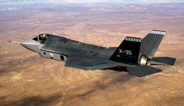 F-35 americani in Europa, il Pentagono ora può bloccare i decolli. L'intelligence francese: gestione software negli Usa