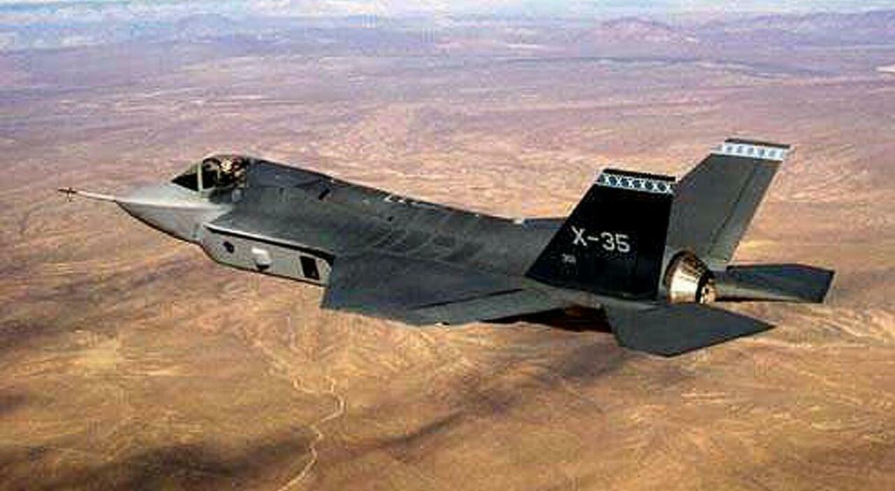 F-35 americani in Europa, il Pentagono ora può bloccare i decolli. L'intelligence francese: gestione software negli Usa