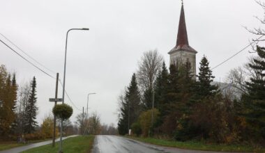 Prokuratuur esitas Raasikul toime pandud mõrva eest süüdistuse kolmele noorukile, kes pärast tapmist surnukeha süütasid