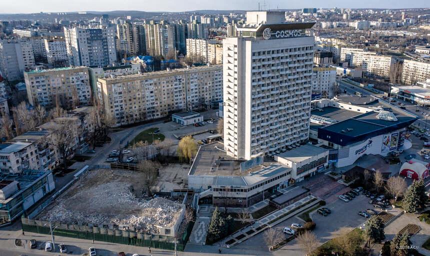 They are planning on demolishing the iconic hotel cosmos in Chisinau for a generic high rise. This petition takes only 30 seconds to sign to show support for preserving what is arguably Moldova's most famous building
