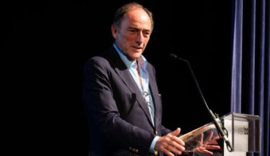 "Não me parece que o senhor que grita muito fosse unir". Portas anuncia voto em Seguro