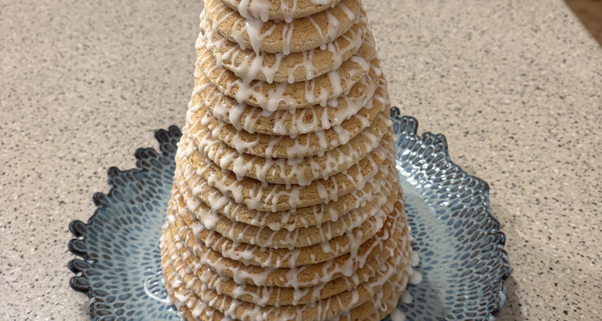 We fixed our Kransekake!