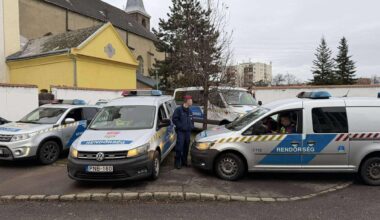 Lázárinfó előtti életkép(a hírek szerint Lázárt ma meglátogatják, akiket WC-t pucolni küldött)