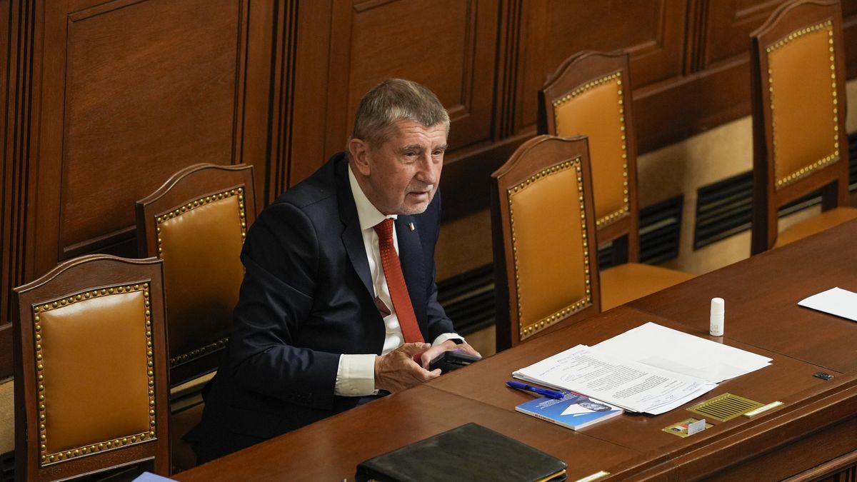 Macinka a motoristé jsou tak otřesní, že Babiš vedle nich půsoí jak Alfa