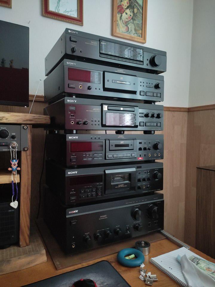 Ak je tu ktokoľvek kto sa vyzná do techniky, čo je prosím vás toto?