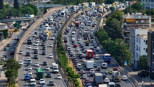 Δήμας για το κυκλοφοριακό χάος: Εξετάζεται flyover στον Κηφισό και μετεγκατάσταση επιχειρήσεων εκτός Αθήνας