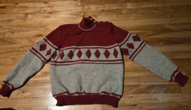 I knitted a jussipaita!