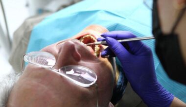 'Tandartsketens gebruiken ouderen als melkkoe'