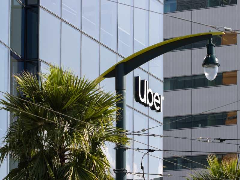 Uber-chauffeurs zijn civielrechtelijk niet in dienstbetrekking