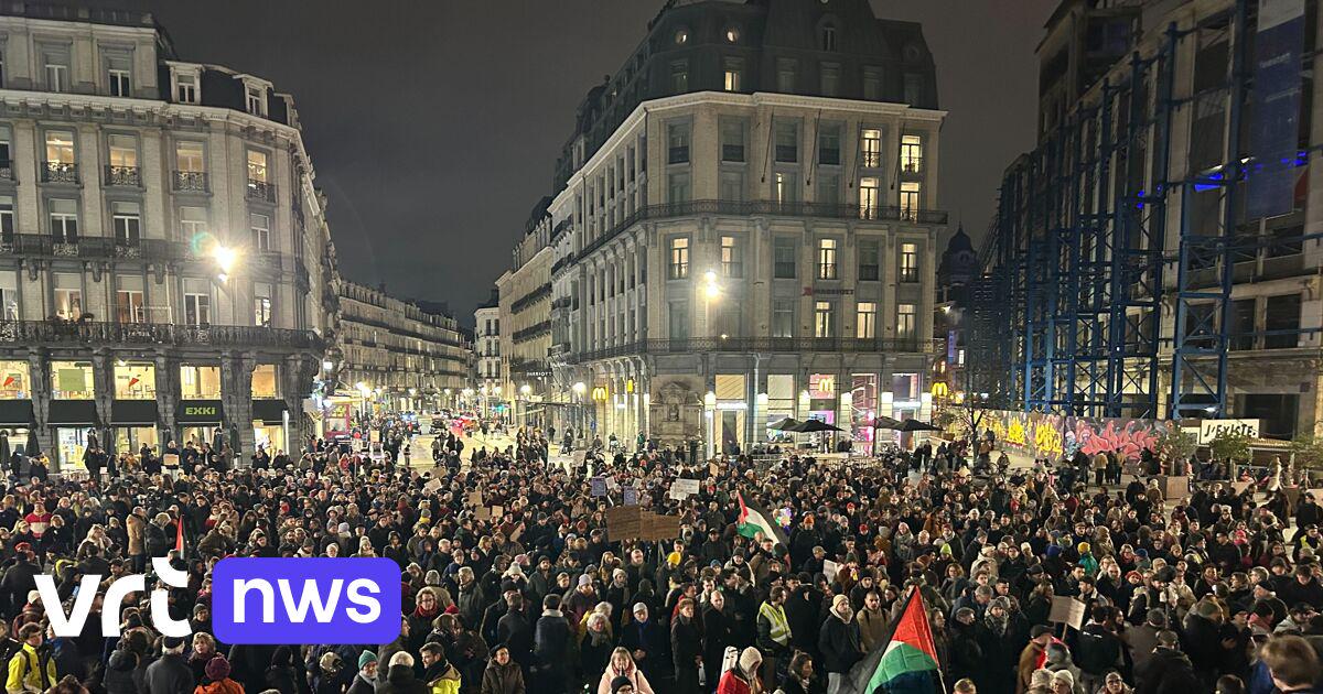 Honderden Brusselaars protesteren tegen 600 dagen zonder regering | VRT NWS: nieuws