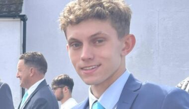 Reform Councillor slammed after tweeting 'I stand with ICE' after fatal shooting of nurse Alex Pretti | LBC