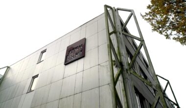 Veiligheid bewoners niet gegarandeerd bij Amsterdams woonproject - Zembla