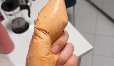 Bryndzová nátierka [a.k.a. brutálny nočný snack]