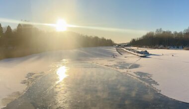 Helsinki is soooo beautiful and a bit chilly (-14C) today❄️☀️