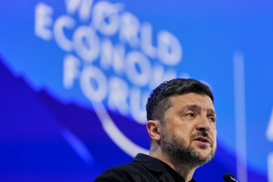 Зяленскі ў Давосе: Калі б Еўропа дапамагла беларускаму народу ў 2020 годзе, то ў Беларусі сёння не было б «Арэшніка»
