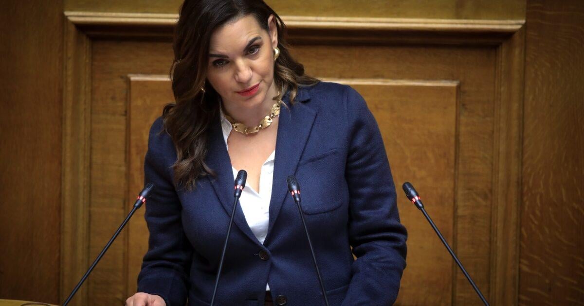 Η «τυχερή» Όλγα Κεφαλογιάννη και η – εν κρυπτώ – αλλαγή του νόμου για την επιμέλεια τέκνων