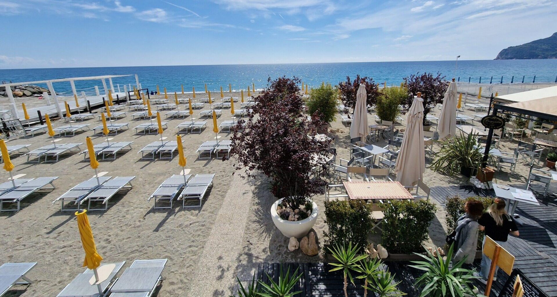 Spotorno oggi, l’Italia domani: quando le spiagge diventano un caso politico