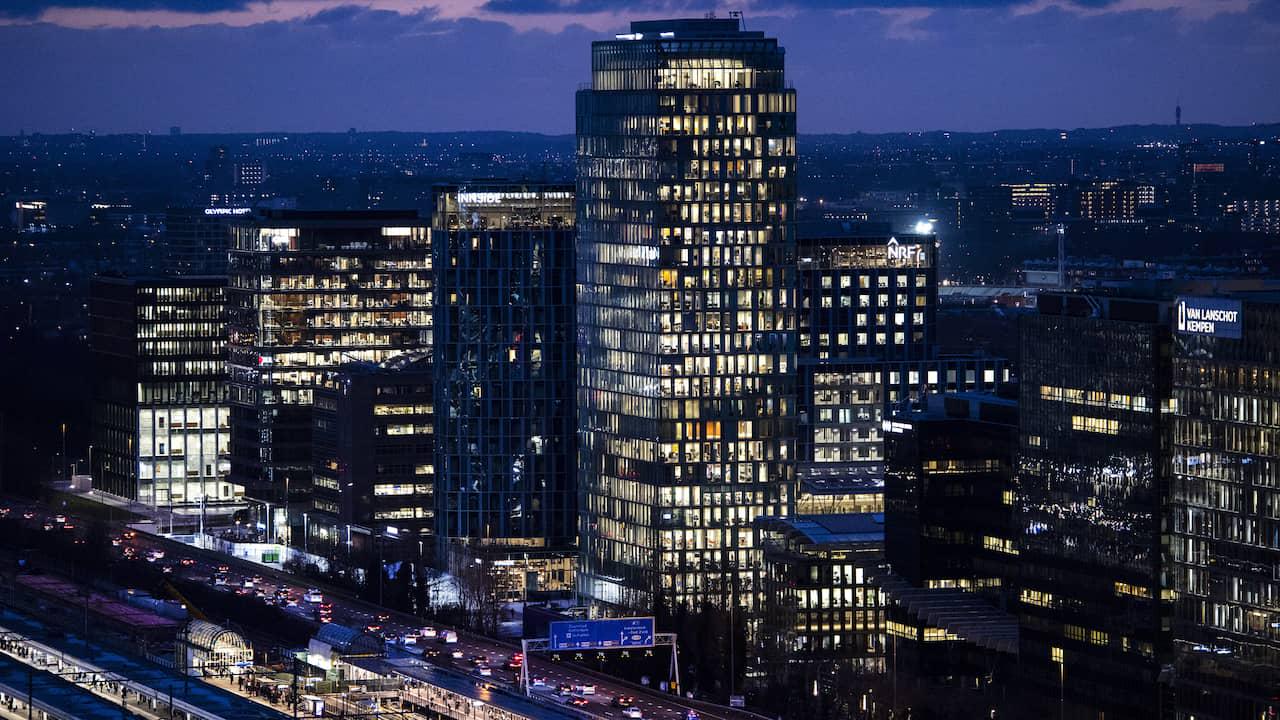 Kamer stemt in met versoepeling strenge bonusregels voor bankmedewerkers