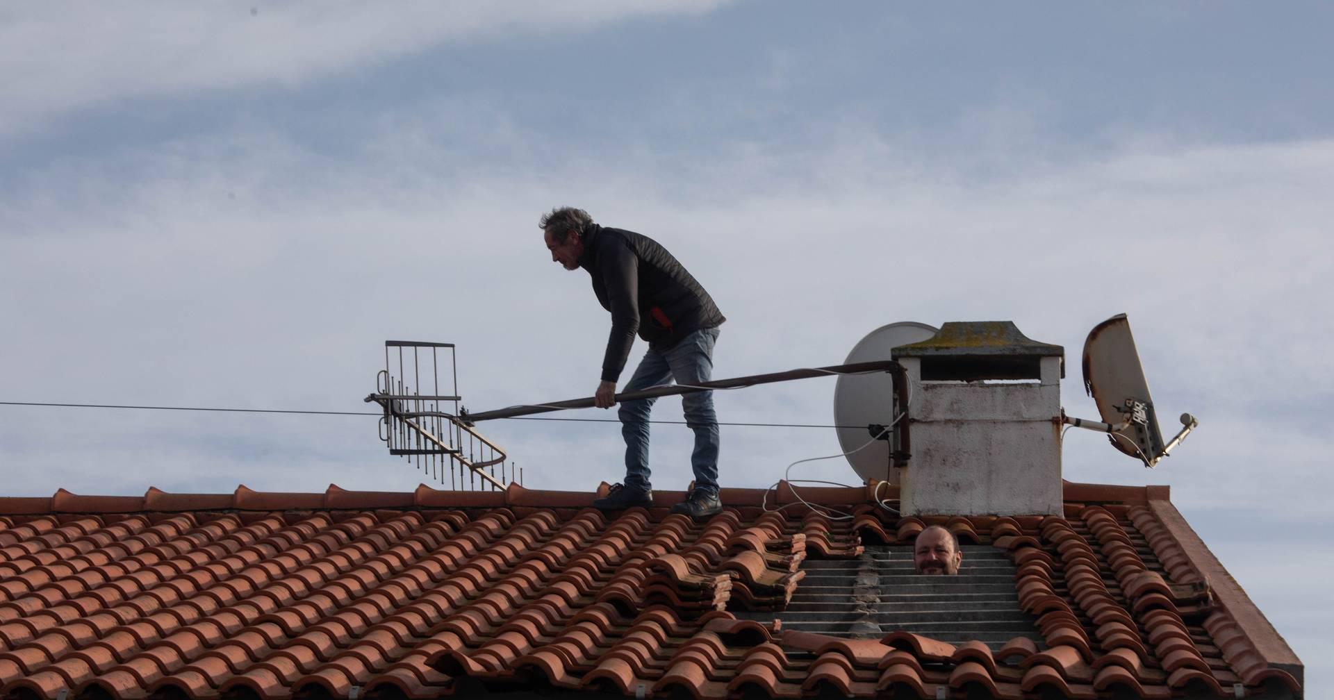 Bruxelas diz que Proteção Civil da UE pode enviar geradores, mas ainda não recebeu pedido