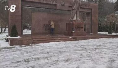 /VIDEO/ Monumentul lui Lenin de la Moldexpo a fost vandalizat: Ce riscă făptașii