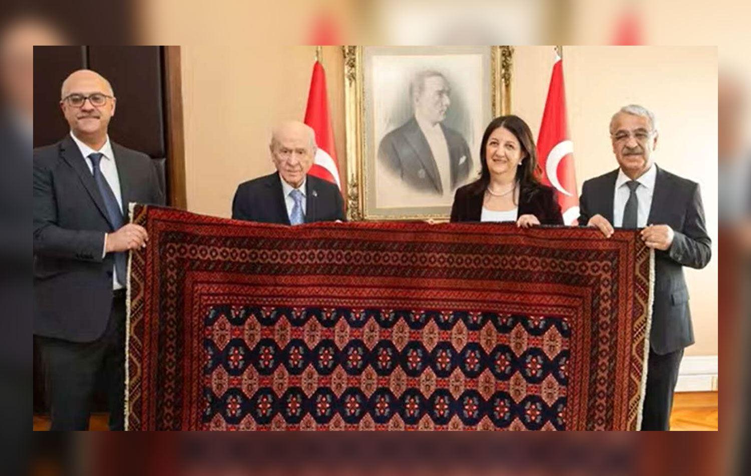 Ne güzel aile sıcak ortam.