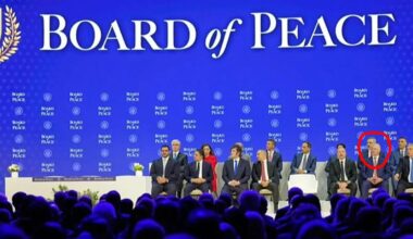 Новата желязна завеса се спуска и Пеевски, Борисов и Радев очевидно искат да сме от другата страна на завесата, при руснаците и тръмпистите.