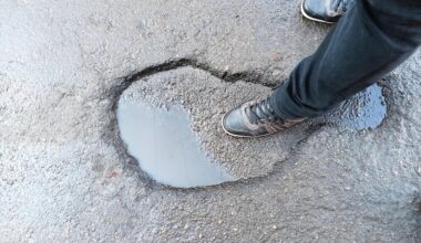 pothole causes traffic jam? really..